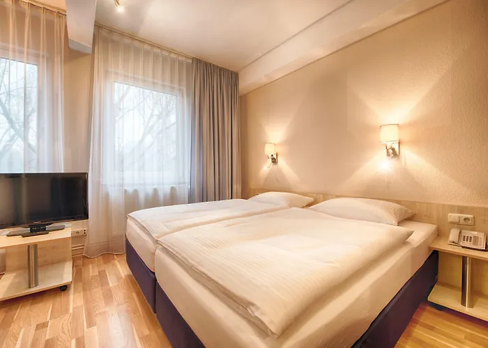 Hotel Enjoy Messe 3*