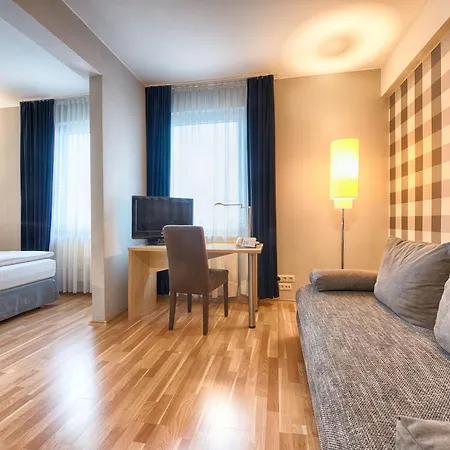 Hotel Enjoy Messe 3*