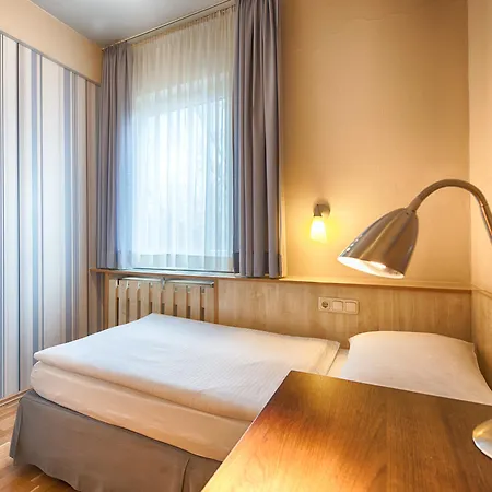Enjoy Messe Szálloda 3*