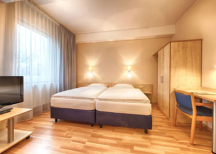 Enjoy Messe Hotel 3*