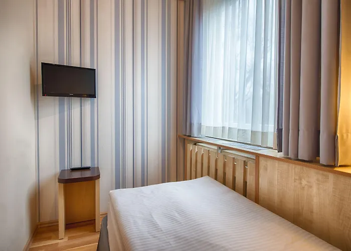 Enjoy Messe Hotell 3*