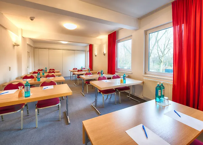 Enjoy Messe Отель