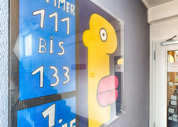 Enjoy Messe Отель 3*