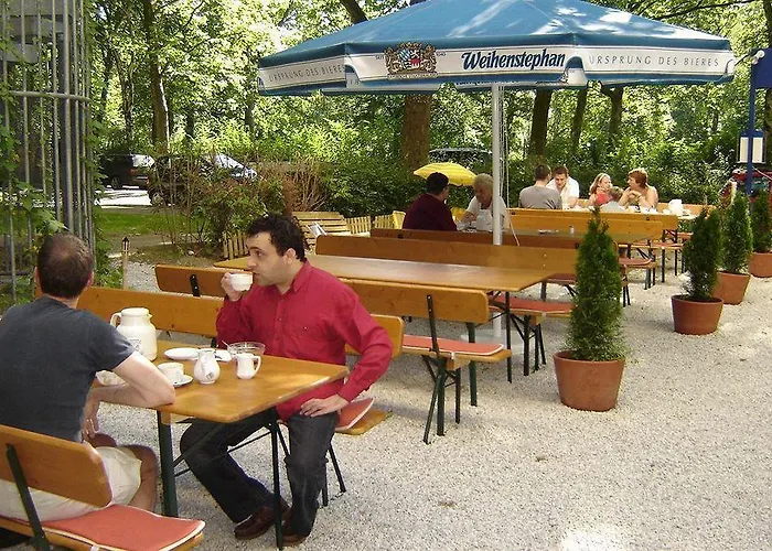 Ξενοδοχείο Enjoy Messe 3*